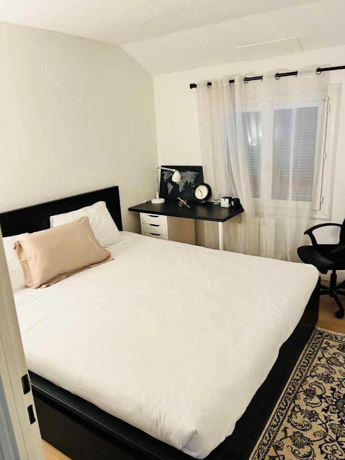 Private Rooms In A Tiny Home 4 Min Drive To Airport Cdg ,1 Private Bathroom Ideal For Families And Friends 루와시 앙 프랑스 외부 사진