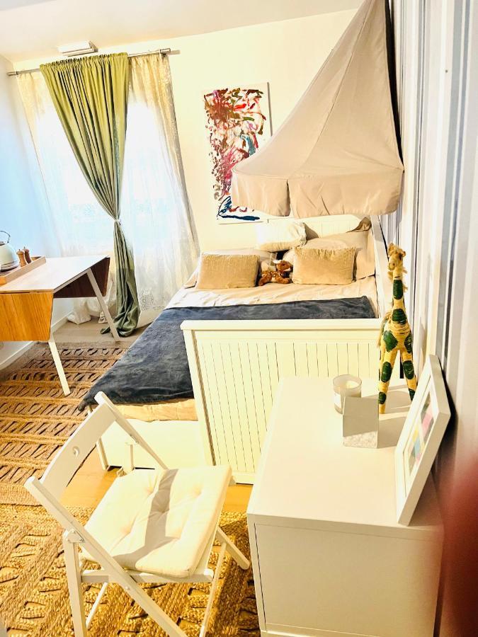 Private Rooms In A Tiny Home 4 Min Drive To Airport Cdg ,1 Private Bathroom Ideal For Families And Friends 루와시 앙 프랑스 외부 사진